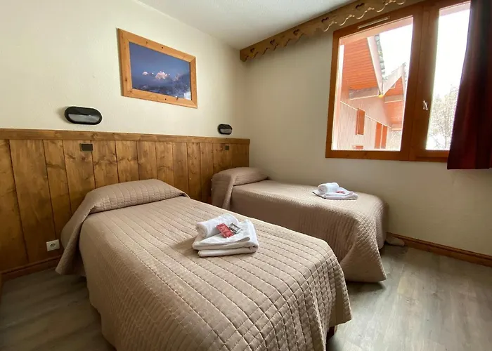 ホテル Les Rhododendrons ラ・プラーニュ